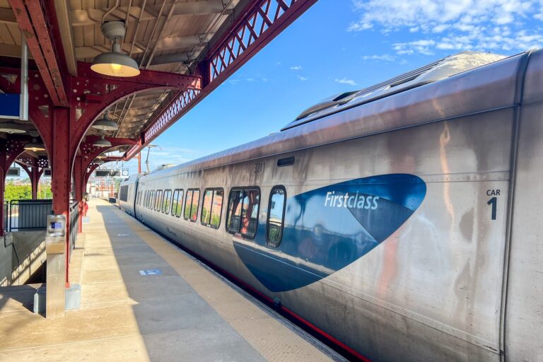 Read more about the article Amtrak gifting status for 2024