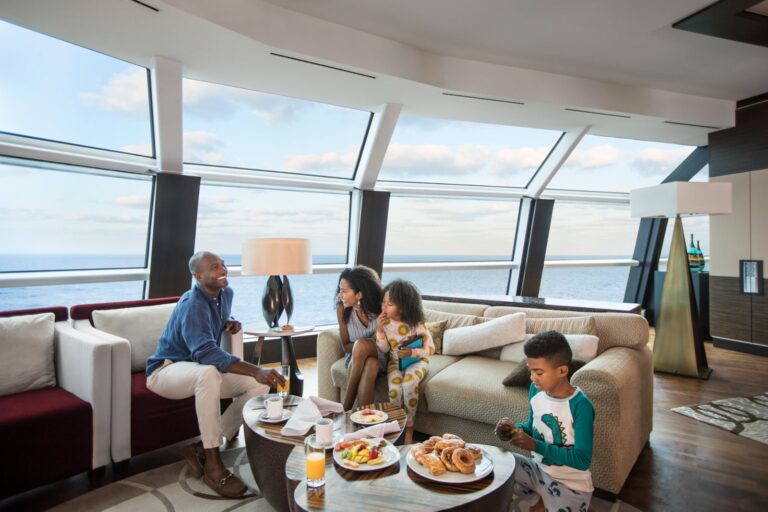 Read more about the article 7 reasons you should splurge for a suite on your next cruise