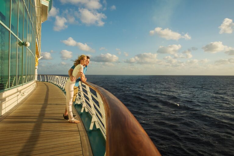 Read more about the article Is it better to book a cruise through a travel agent? We say yes