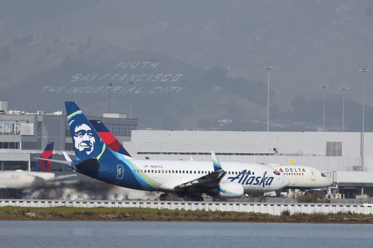 Read more about the article Alaska Airlines offering discounted flights and double EQMs for limited time