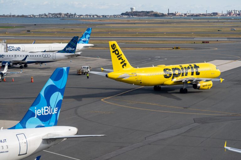 Read more about the article JetBlue-Spirit merger blocked – The Points Guy