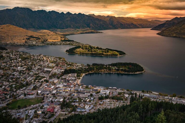 Read more about the article 23 Amazing Things to do in Queenstown, New Zealand