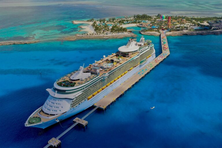 Read more about the article Royal Caribbean Visa Signature Credit Card review: Full details