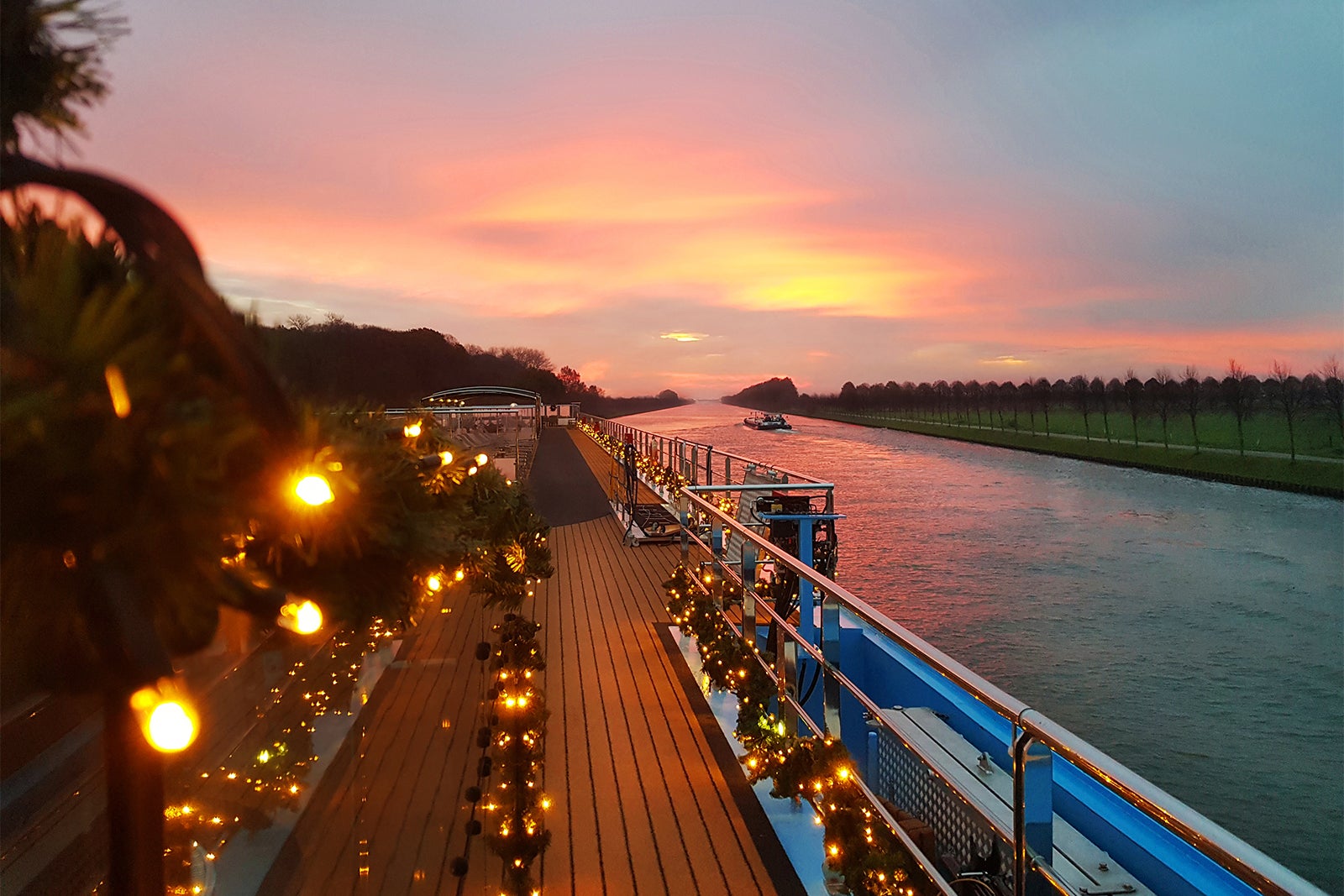 You are currently viewing Christmas market river cruises: What to expect on a holiday sailing