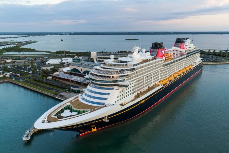 Read more about the article Disney Cruise Line’s Castaway Club loyalty program: Everything you need to know