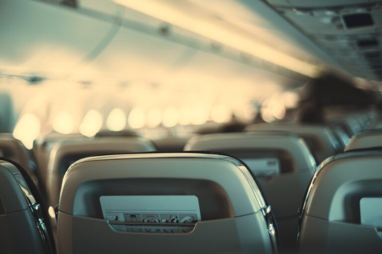 Read more about the article Will the FAA regulate airline seat size? Don’t count on it