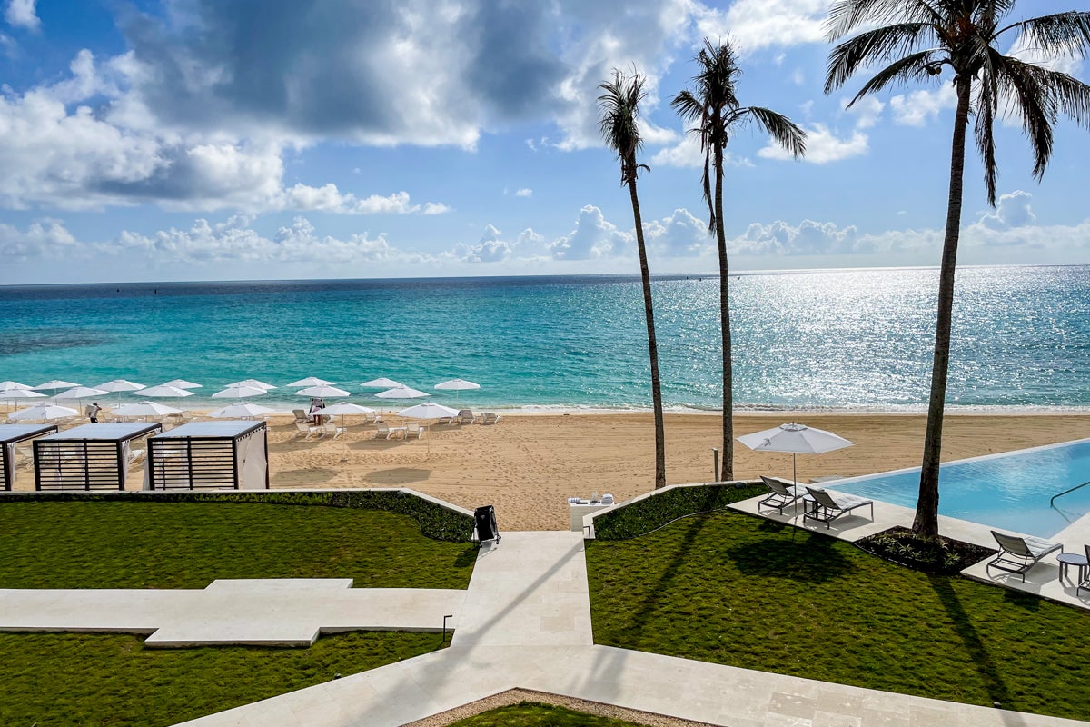 You are currently viewing Beach deal: Fly nonstop to Bermuda from NYC, Fort Lauderdale for as low as $289