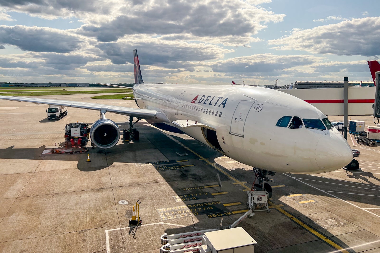 You are currently viewing You asked, Delta answered: Here’s what we learned from Delta Air Lines about SkyMiles MQM rollovers