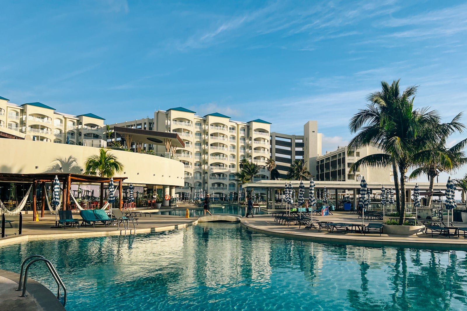 You are currently viewing Good food, new rooms and incredible ocean views; A review of the Hilton Cancun Mar Caribe all-inclusive