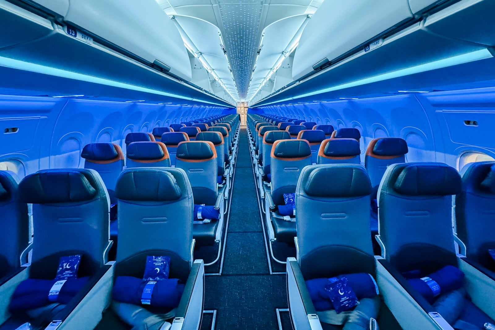 You are currently viewing JetBlue Airbus A321LR Even More Space review