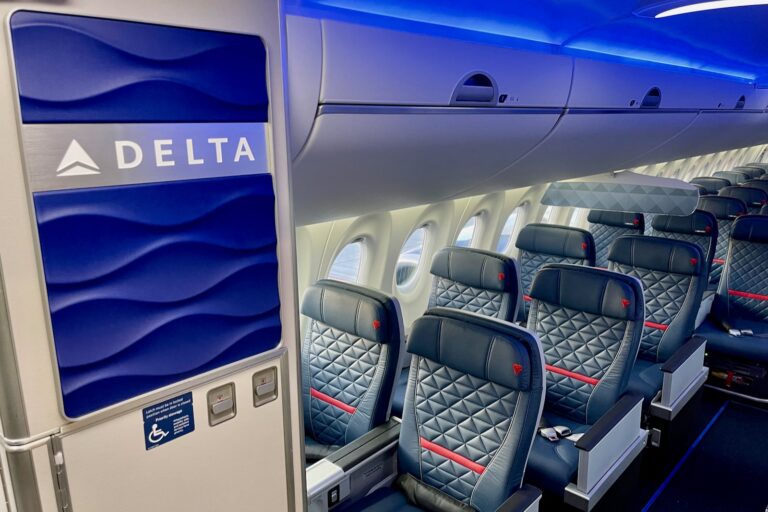 Read more about the article Delta Air Lines delays free Wi-Fi rollout