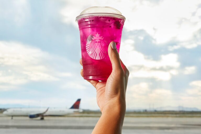 Read more about the article Earn up to 500 bonus Delta SkyMiles with this Starbucks offer