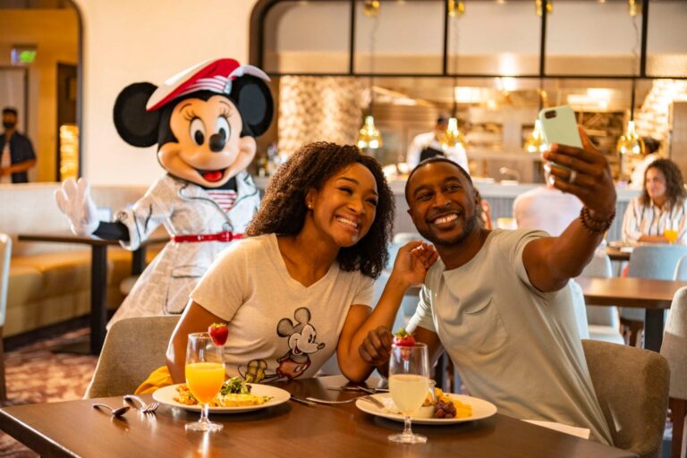 Read more about the article It just got easier to book the Disney dining reservations you want – here’s how