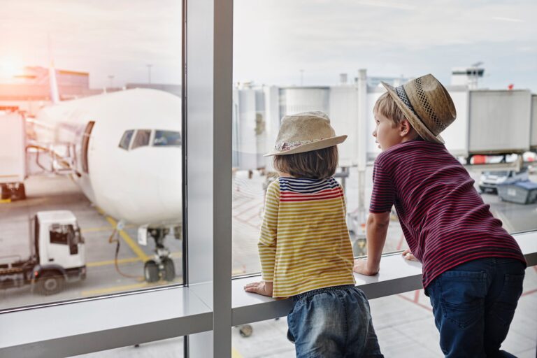 Read more about the article 27 airlines that allow families to pool miles