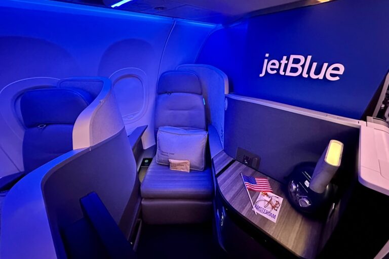 Read more about the article JetBlue TrueBlue program: How to earn and redeem