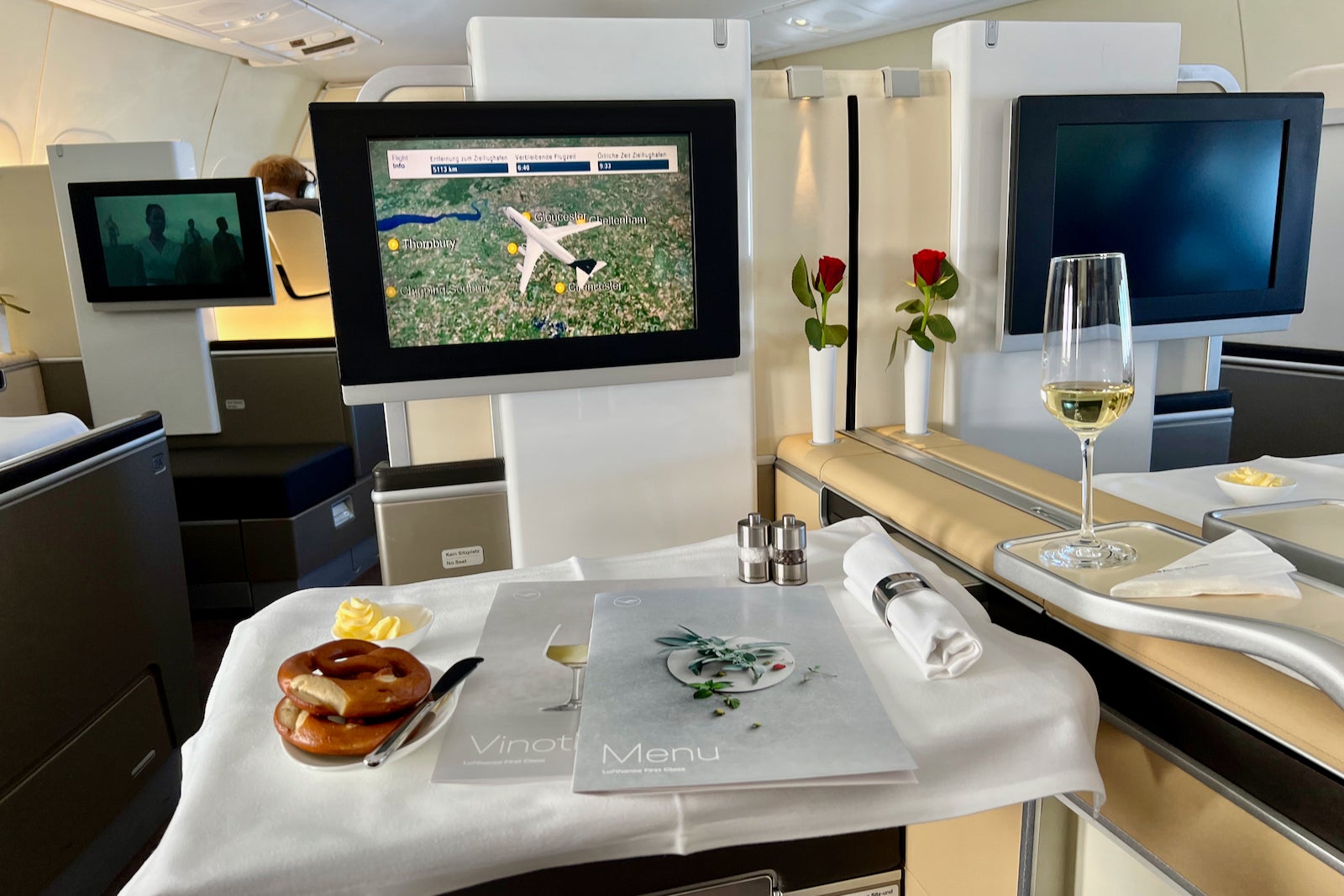 You are currently viewing How to book Lufthansa first class with points and miles