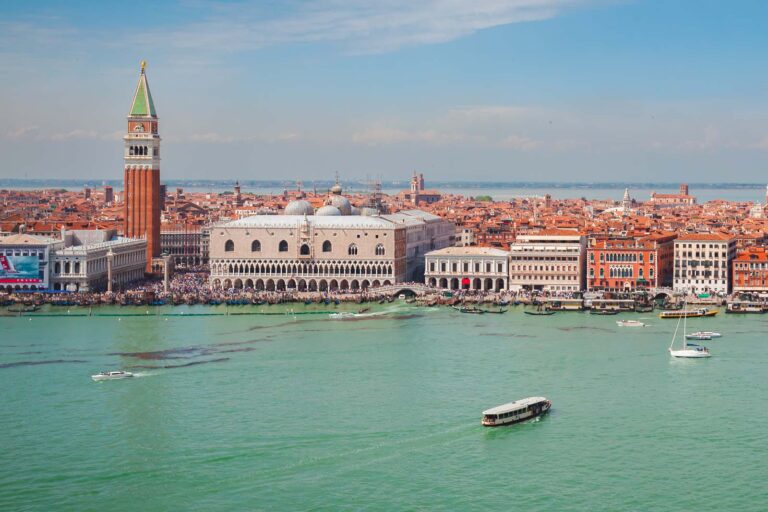 Read more about the article Where to Stay in Venice, Italy in 2024: 5 Best Areas for First-Time Visitors