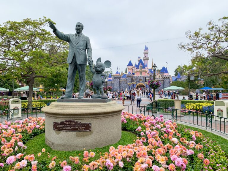 Read more about the article These are the best times to visit Disneyland in 2024