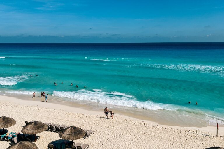 Read more about the article Mexico deal alert: Book United business-class fares to Cancun from $665 round-trip