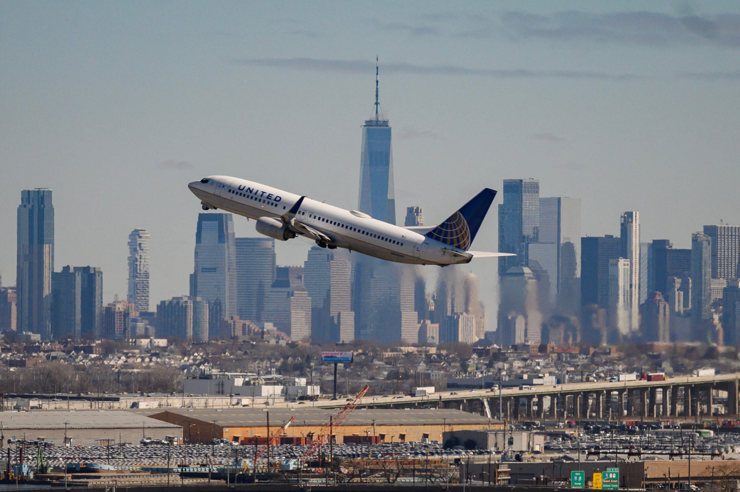 You are currently viewing Brief flight, Amtrak delays following NYC-area earthquake