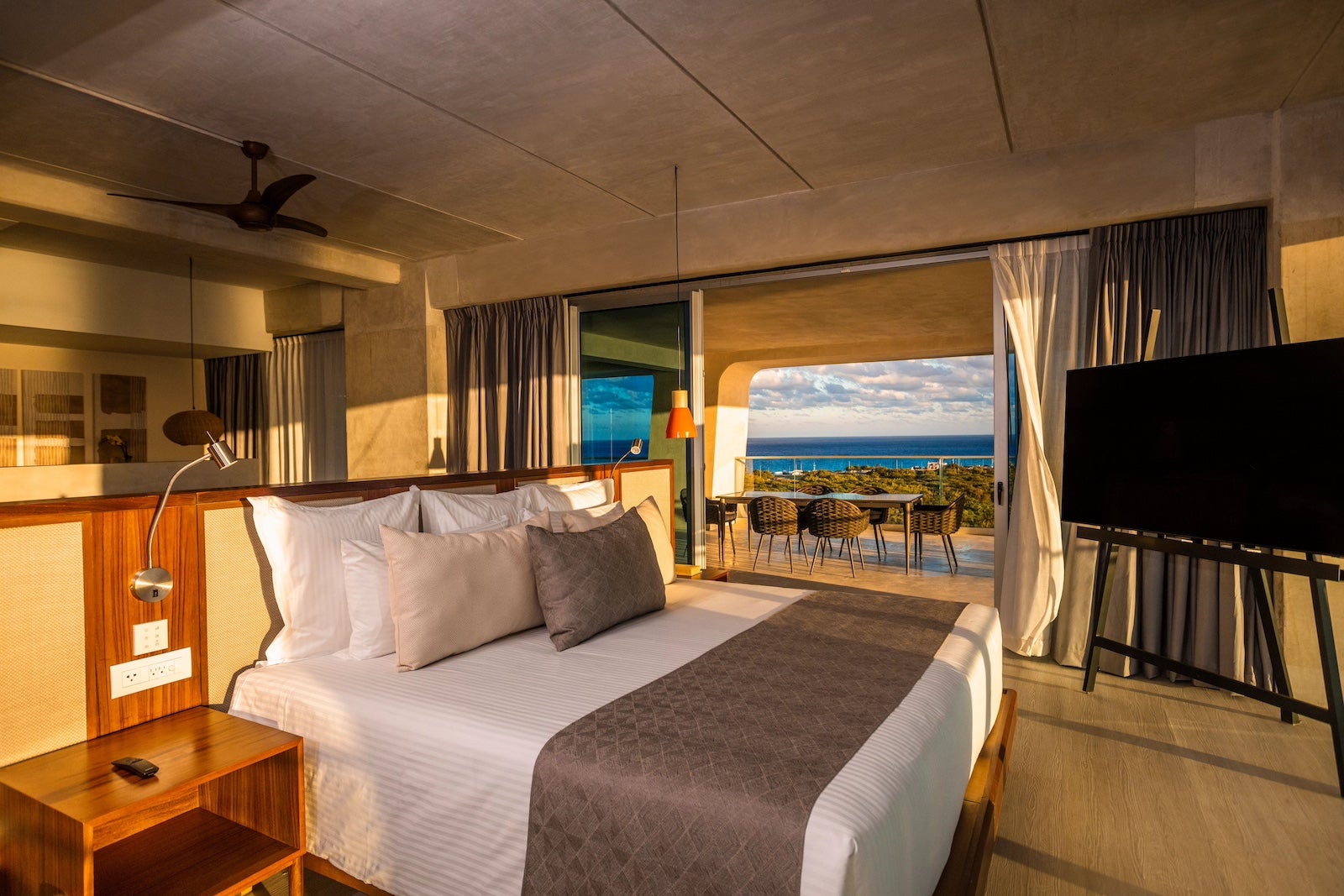 You are currently viewing The first Hyatt Vivid all-inclusive resort opens in Cancun