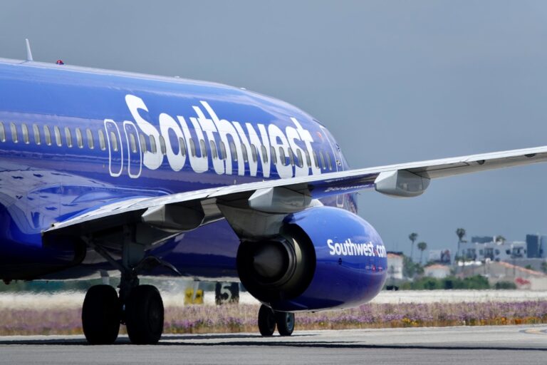 Read more about the article Southwest drops 4 cities from its route map