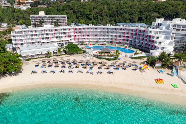 Read more about the article Wyndham adds 9 all-inclusive resorts with bargain award redemption rates