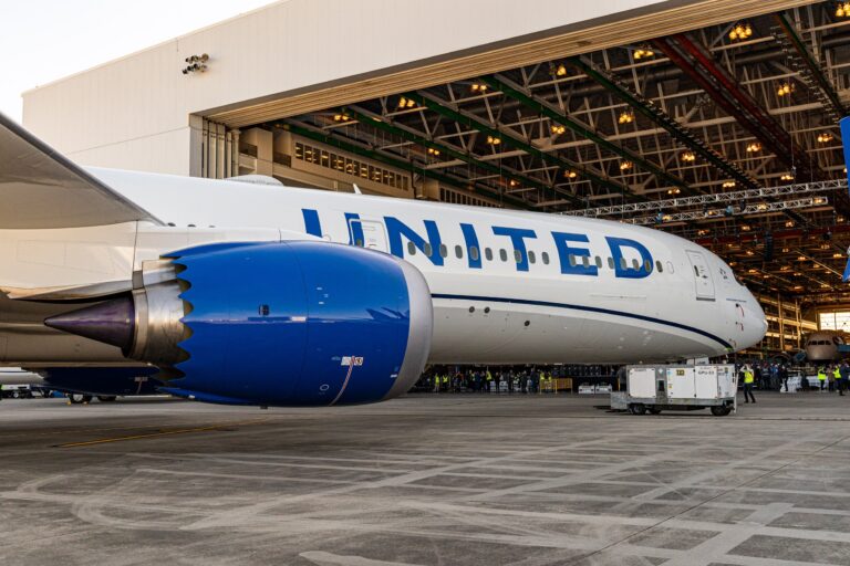 Read more about the article United says it will restart adding new planes and routes amid FAA safety review