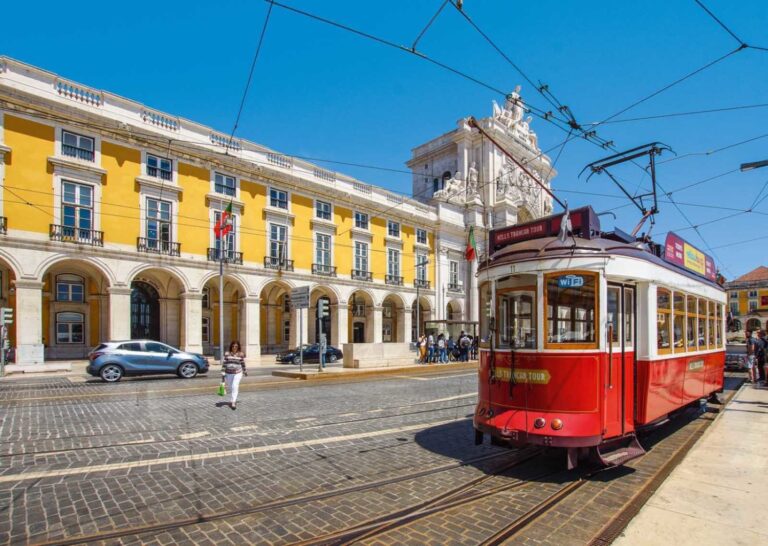 Read more about the article The Perfect One Day in Lisbon Itinerary