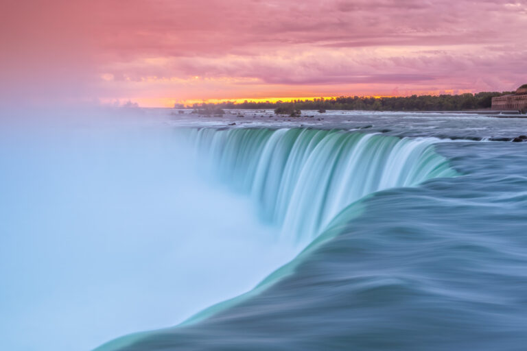Read more about the article The Perfect One Day in Niagara Falls Itinerary- The Planet D