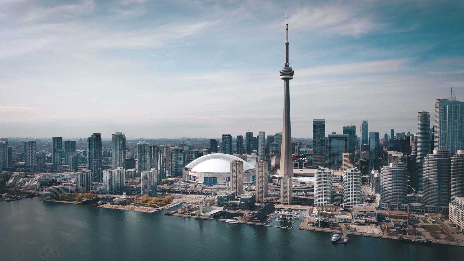 You are currently viewing The Perfect One Day in Toronto Itinerary For 2024