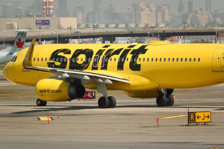 Read more about the article Spirit Airlines adds 4 new routes but suspends 3 others