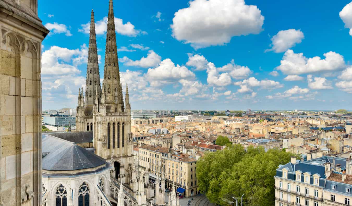 You are currently viewing The Best Walking Tours in Bordeaux